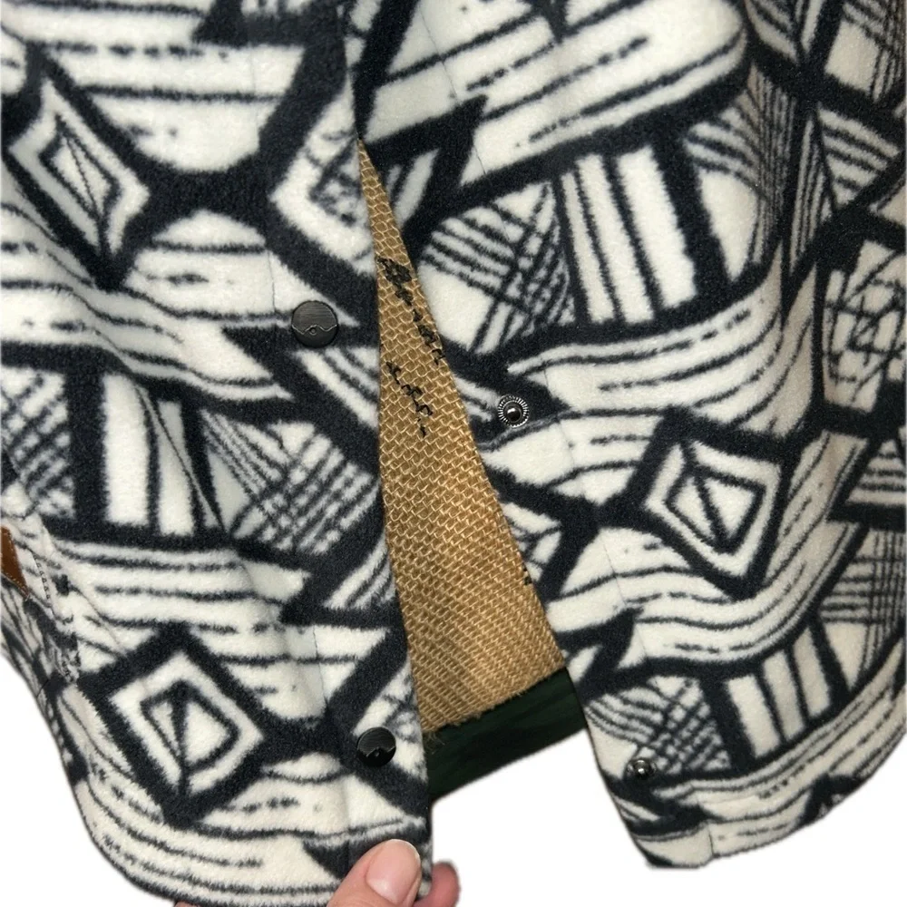 Kavu Girls Little Seeker Black White Geometric Print Fleece Snap Poncho Hoodie L
